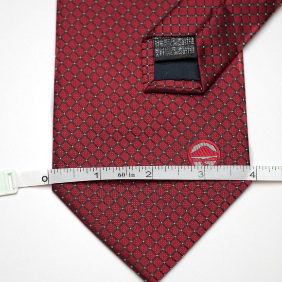 Wensli Elegant Red Patterned‎ Silk Tie, EUC - Picture 6 of 6